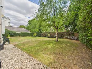 Communal Garden- click for photo gallery